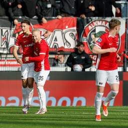 AZ verzekert zich van Europees voetbal na intense finale tegen FC Twente