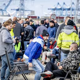 Sjorders haven Rotterdam blijven langer staken: extra hinder voor containervaart