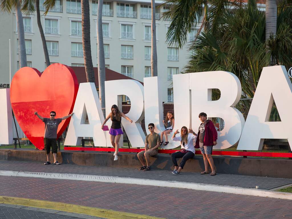 Coronasteun aan Aruba stopgezet vanwege ruzie over hervormingen