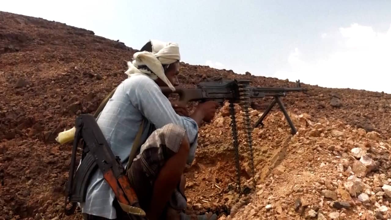 Militairen in Jemen vechten tegen Houthi's bij strategische zeestraat