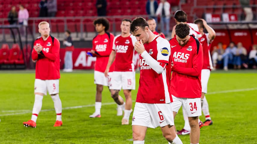 AZ zet koppositie in Eredivisie op het spel na misser Stengs: 'Gewoon dom'
