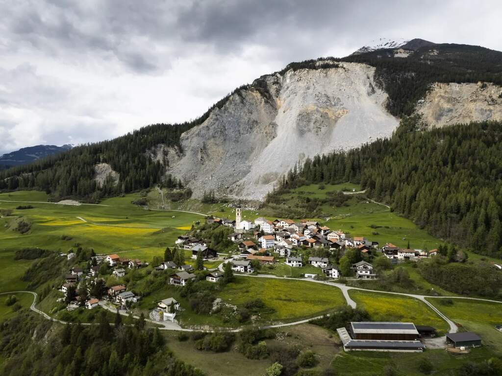 Inwoners Zwitsers dorp worden geëvacueerd wegens dreigende aardverschuiving
