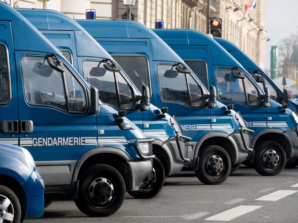 Veertienjarige scholier opgepakt voor doodsteken onderwijsassistent in Frankrijk