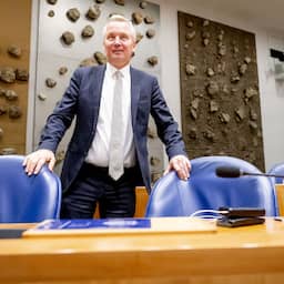 Kabinet wil 25.000 rijksambtenaren minder om miljarden te besparen