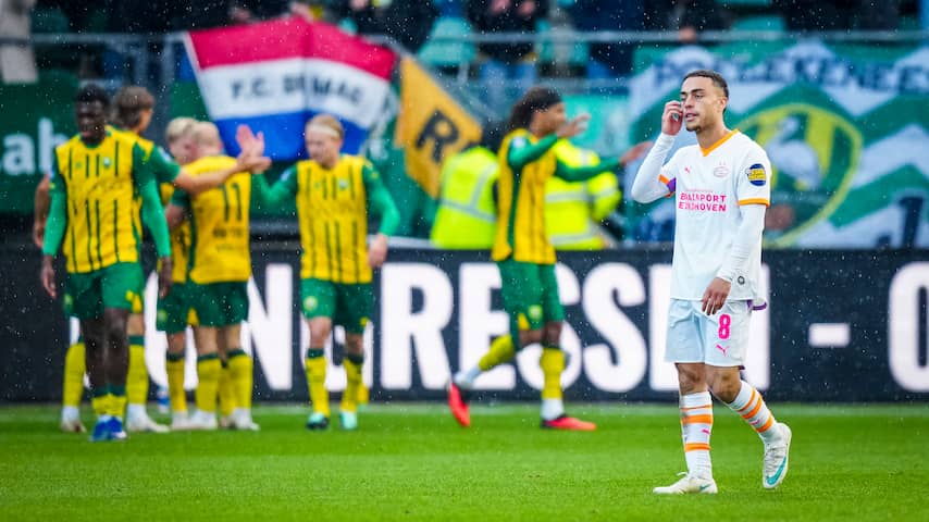 PSV verliest door late goal bij ADO na rode kaart Mijnans in eerste helft
