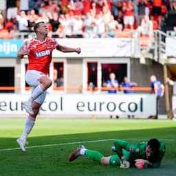 Live play-offs |  Entree Mühren in laatste duel, gelijke stand Volendam-Willem II