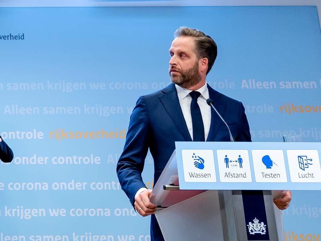 Kabinet koopt met lockdown tijd om boosterachterstand in te halen