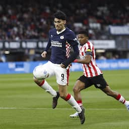 Live Eredivisie | PSV leidt tegen Sparta, verrassingen in opstelling Ajax