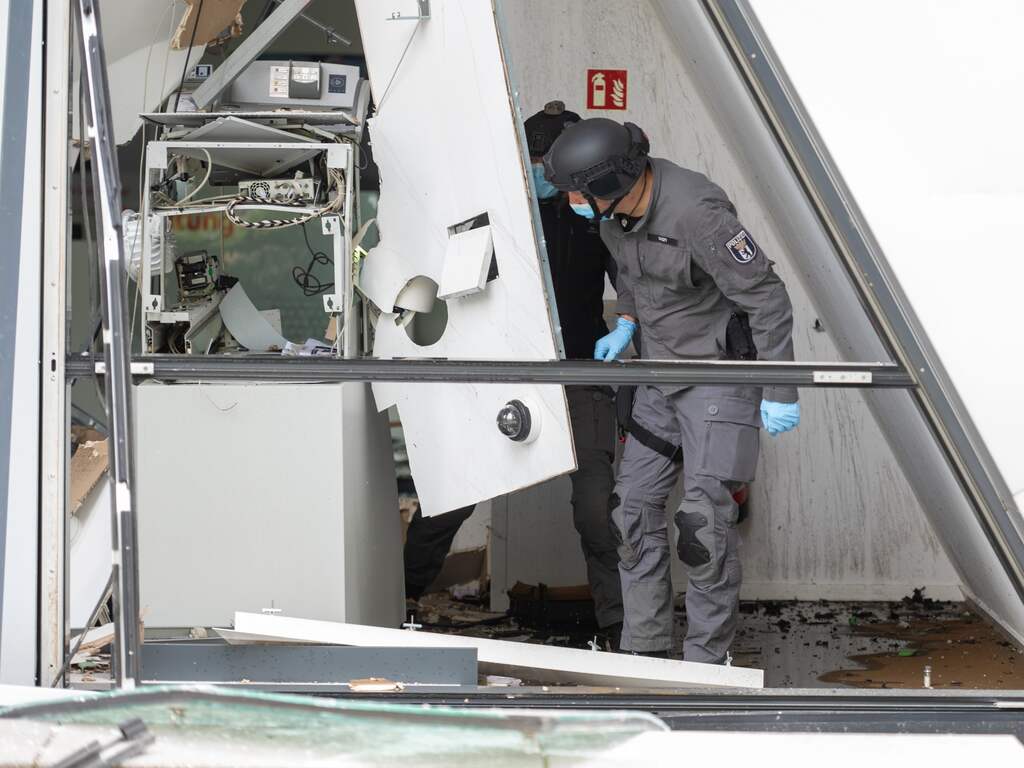 Internationaal onderzoek naar plofkraken in Duitsland leidt naar drie Nederlanders