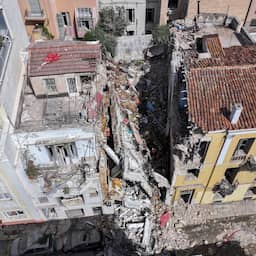Één dode en vijf vermisten na explosie in toeristisch centrum van Athene