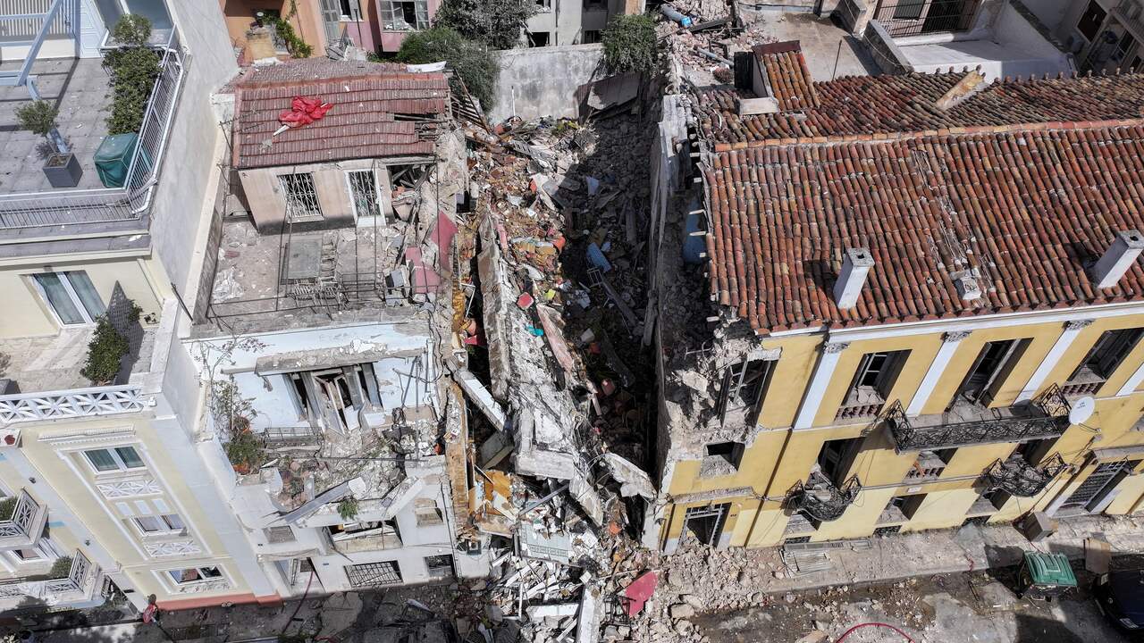 Foto bij Één dode en vijf vermisten na explosie in toeristisch centrum van Athene