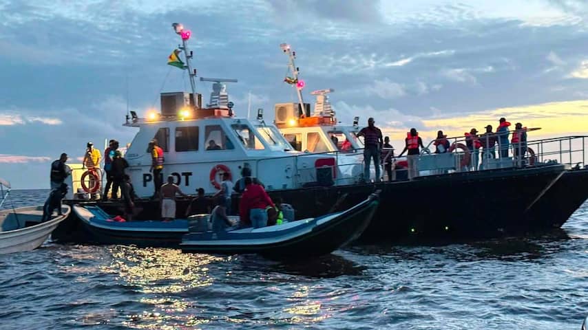 Tientallen doden en nog veel vermisten na zinken van ferry voor kust van Guyana