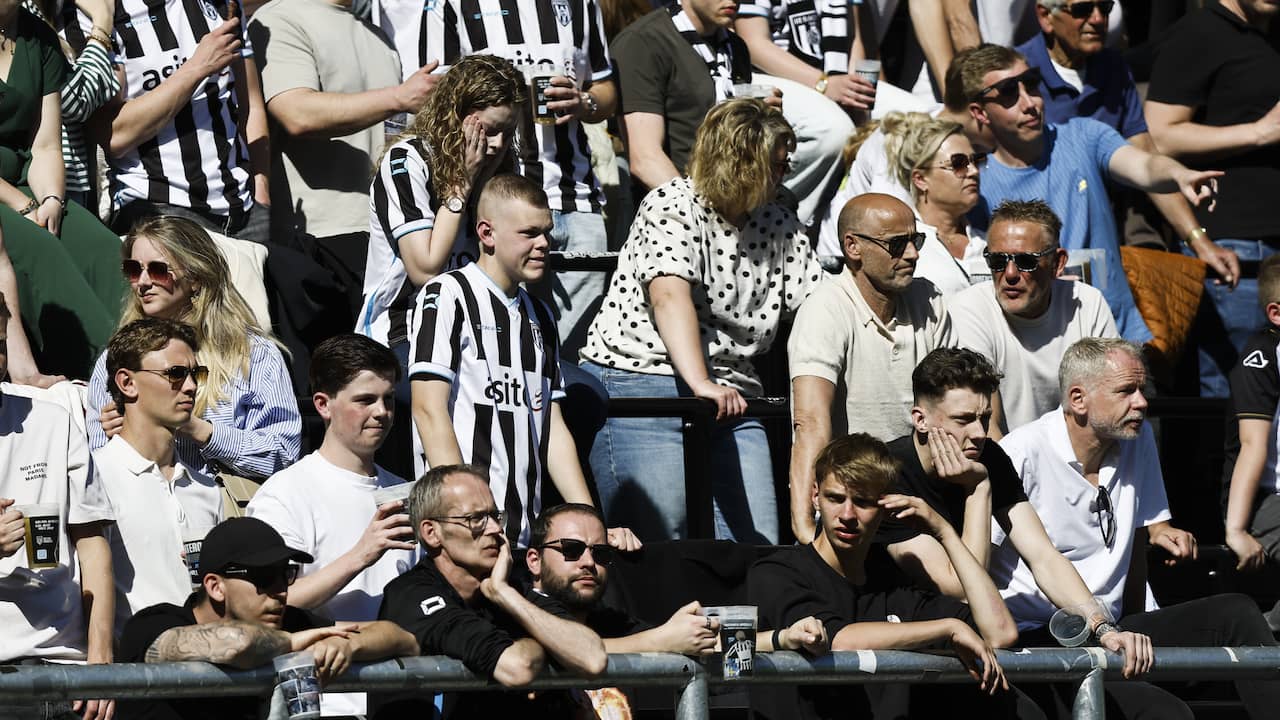 Live Eredivisie | Heracles stevent af op degradatie, wedstrijd gestaakt door vuurwerk