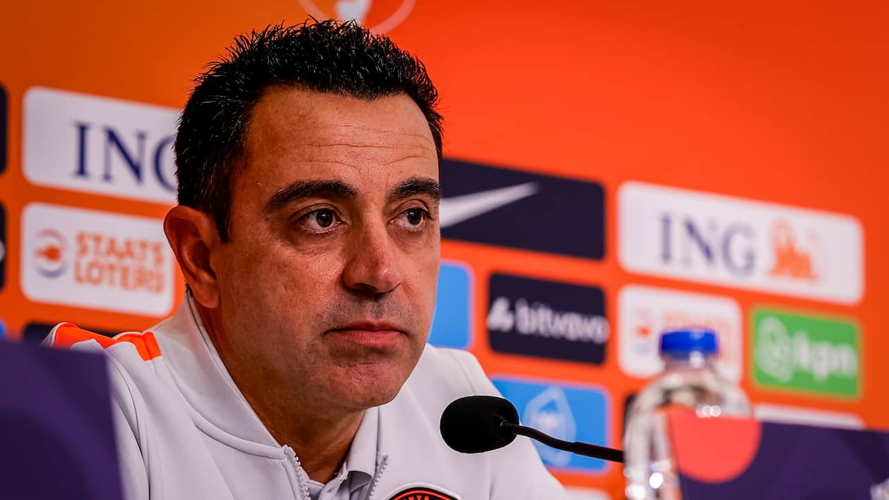 Foto bij Livestream | Kijk live naar Xavi's persconferentie in aanloop naar duel met Servië