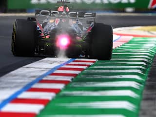 Verstappen ver achter Ferrari's in tweede training Hongarije, Antonelli worstelt