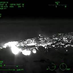 Video | Nachtkijker laat zien hoe groot omvang bosbrand VS écht is