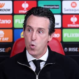 Aston Villa-coach Emery woest om 'enorme fout' VAR: 'Wauw, het was zo slecht'