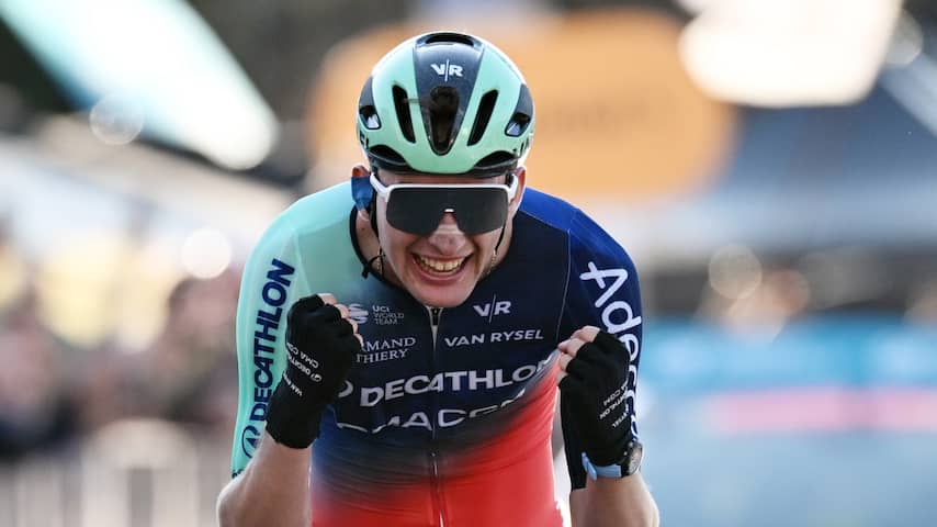 Seixas (20) jongste winnaar ooit in Ronde van Lombardije bij afscheid Mollema