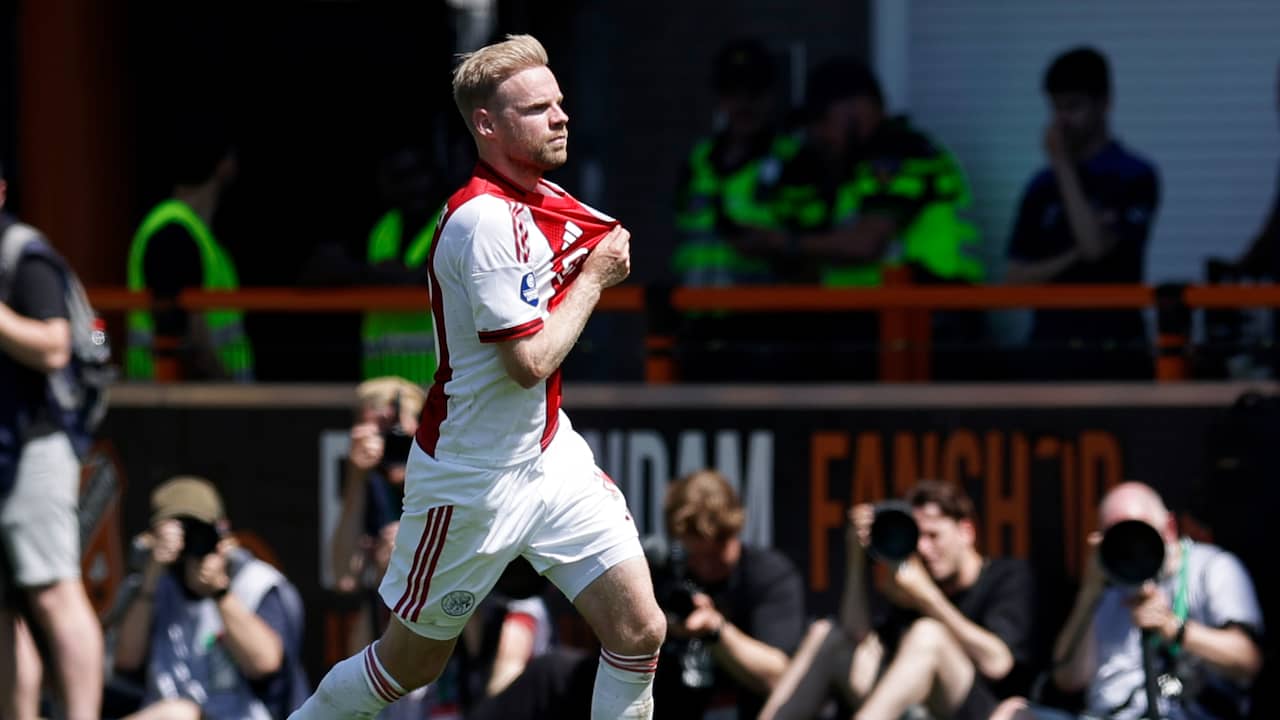 Live play-offs | Ajax en Paes vieren feest na zege via penalty's op FC Utrecht