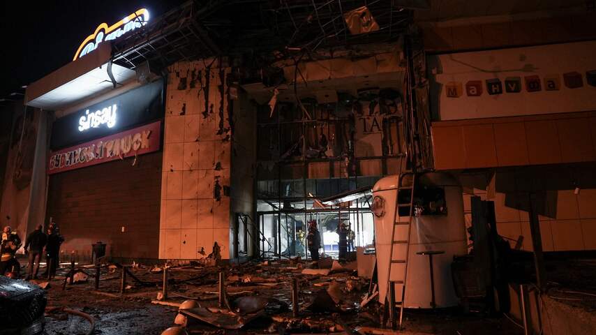 Foto bij Oekraïne raakt gasinstallaties in Siberië, Rusland valt winkelcentrum aan