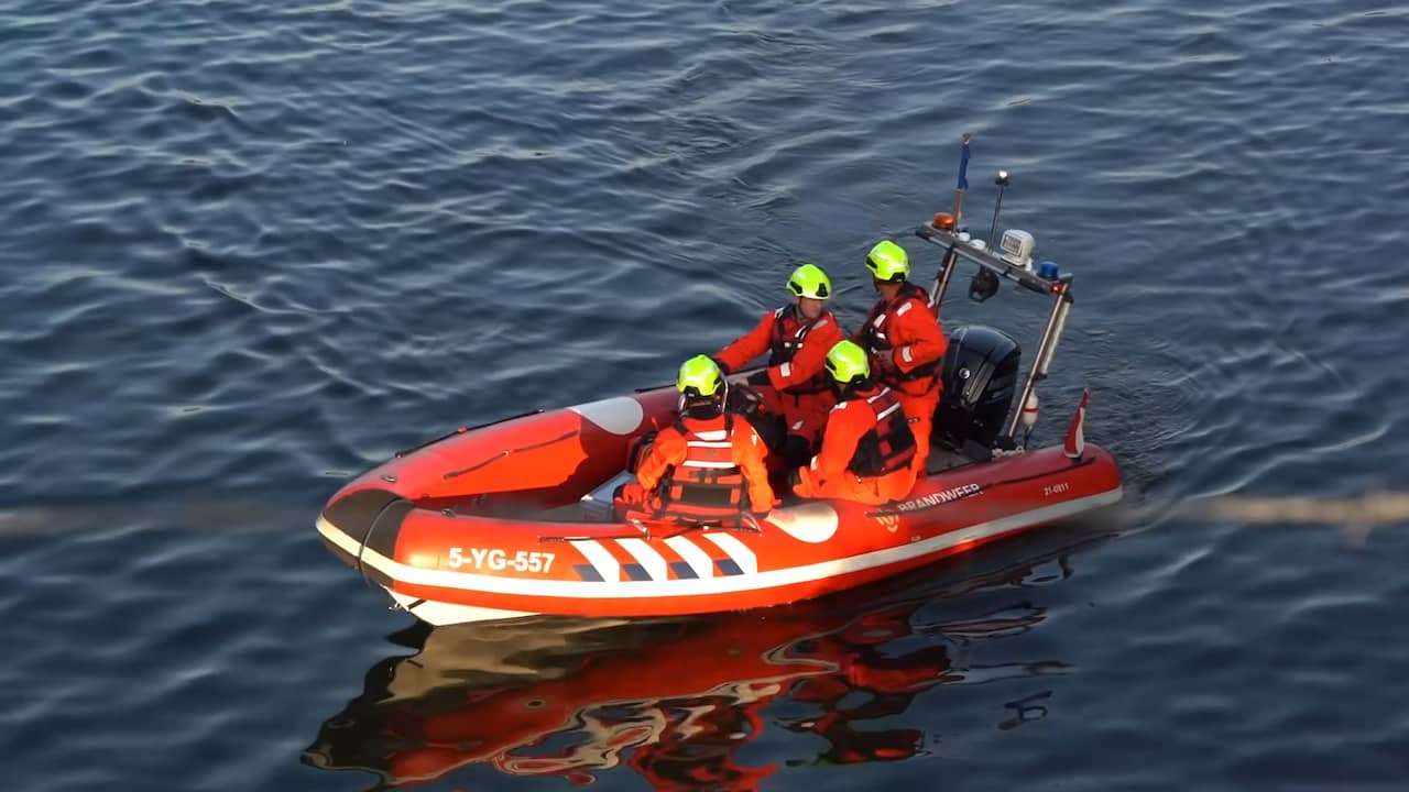 Politie onderzoekt Limburgse zwemplek na dodelijke aanvaring met boot