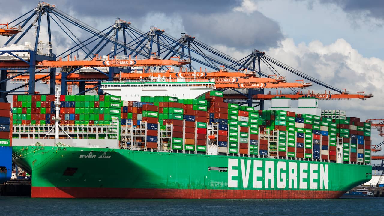 Nederlandse import uit Golfregio met meer dan de helft gedaald