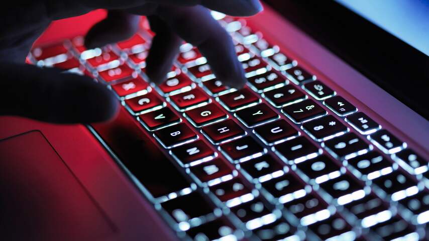 Foto bij Overheid haalt in twee jaar honderden keren terroristische inhoud offline