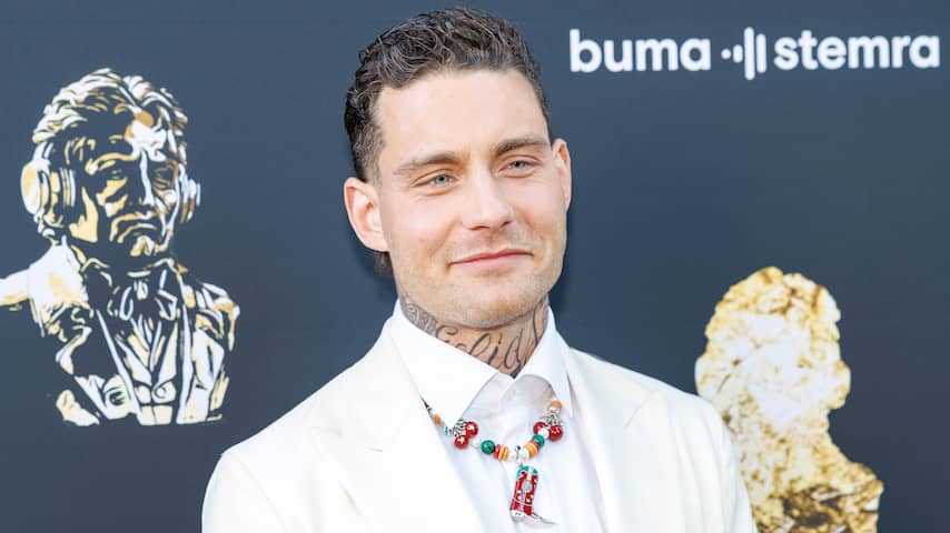 Douwe Bob en zijn vrouw Anouk verwachten opnieuw een kindje: 'Februari'