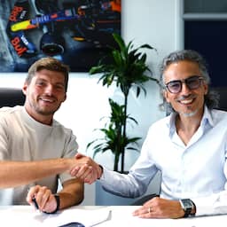Verstappen beëindigt geruchten en verlengt contract bij Red Bull tot eind 2030