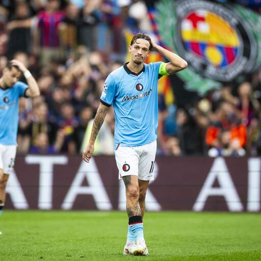 Illustratie bij: Machteloos Feyenoord lijdt ruime nederlaag bij Barcelona in Champions League