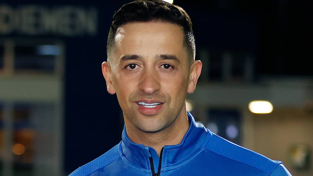 Rapper Yes-R wil voetbaltrainer worden in het buitenland: 'Ultieme ...