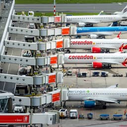 Piloot en steward op Schiphol betrapt met alcohol in bloed, mogen niet vliegen