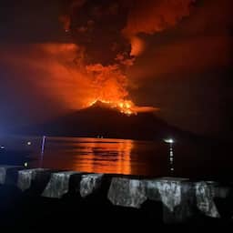 Meer dan 11.000 Indonesiërs moeten huis verlaten na vulkaanuitbarstingen