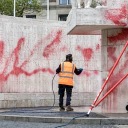 Politie zoekt drie verdachten voor bekladding Nationaal Monument op de Dam