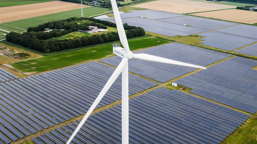 Zonne- en windpark Stad aan 't Haringvliet