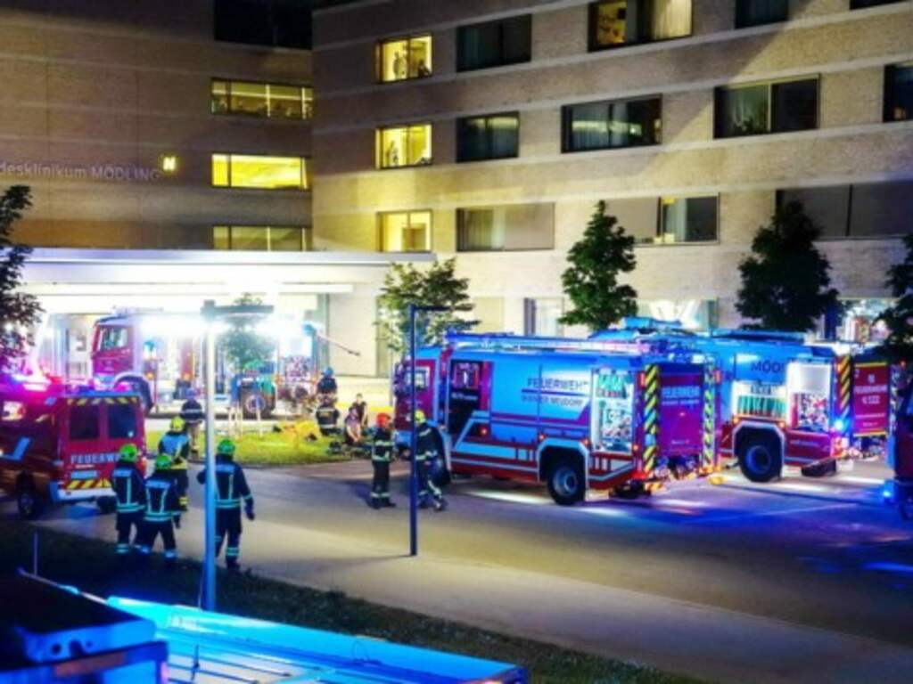 Drie doden en twintig gewonden bij grote brand in Oostenrijks ziekenhuis