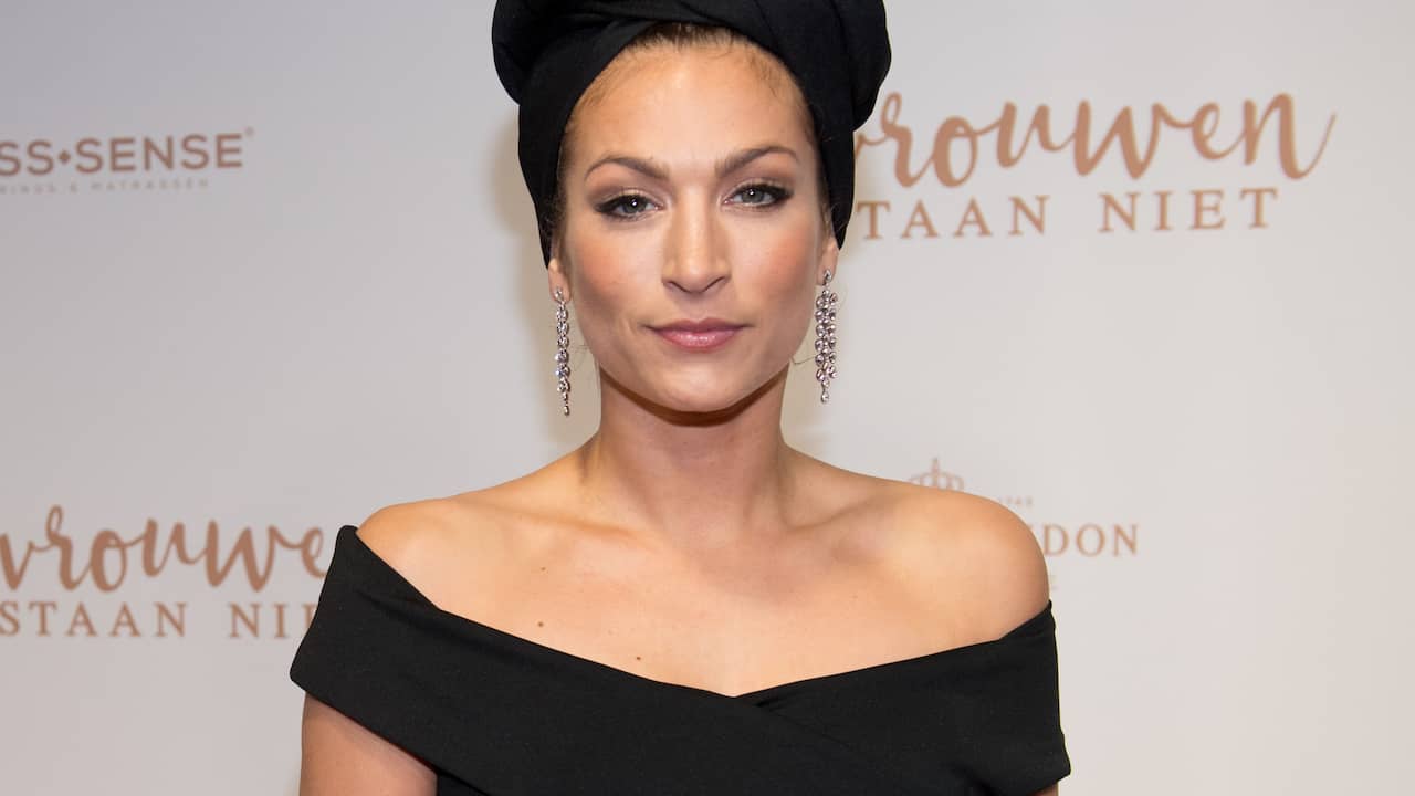 Astrid Holleeder blij met Eva van de Wijdeven in toneelbewerking Judas