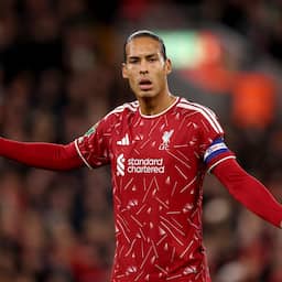 Verbaasde Van Dijk omvergeduwd door Emegha: 'Misschien wil hij ook in Oranje'