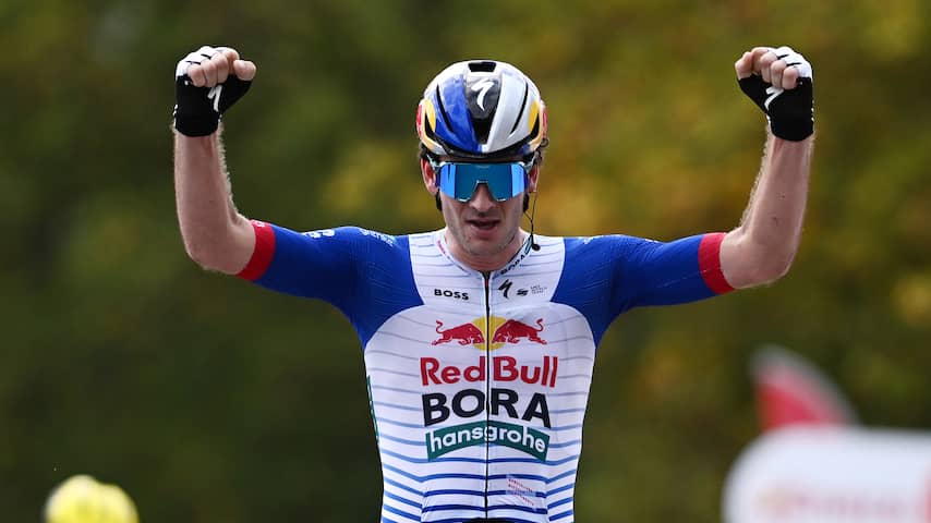 Mick van Dijke boekt langverwachte eerste profzege in Eneco Tour