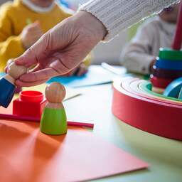 Eigen bijdrage van ouders voor bijna gratis kinderopvang wordt iets hoger