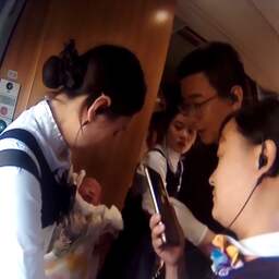 Video | Vrouw bevalt onverwachts in Chinese hogesnelheidstrein