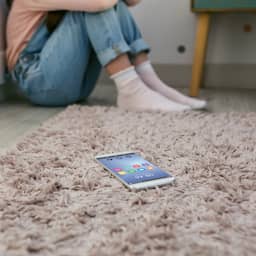 Terwijl het misgaat bij Grok, blijft Nederland dubben over aanpak van uitkleedapps