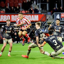 Live KNVB-beker | Matchwinner Mühren scoorde met 'drie blauwe tenen'