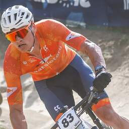 WK met outsider Van der Poel en zonder Pogacar: 'Veel renners zien nu kans'