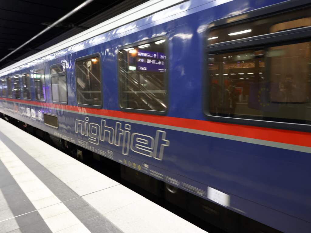 500 reizigers geëvacueerd uit nachttrein naar Oostenrijk, bovenleiding hersteld