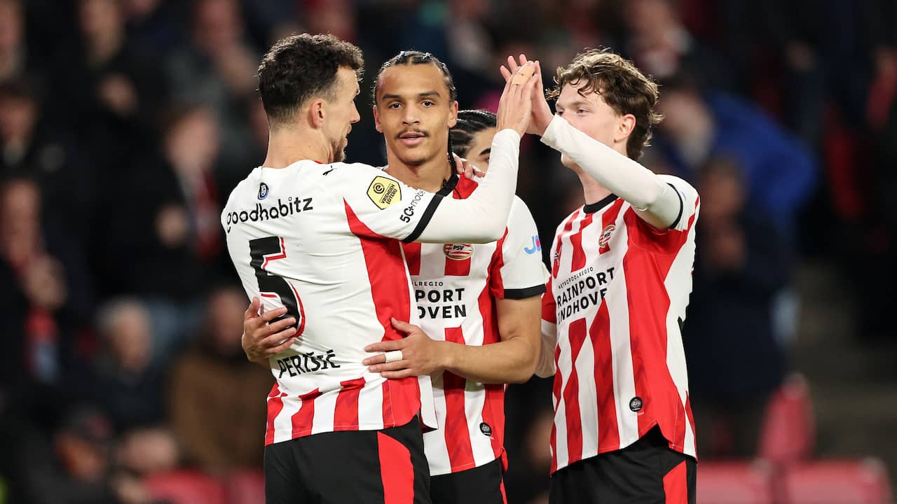 Live KNVB-beker | Ook Mauro Júnior valt uit bij PSV, dat leidt tegen GVVV