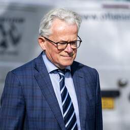 Ex-burgemeester Groningen ontkent opnieuw masturberen in auto: 'Wil eerherstel'