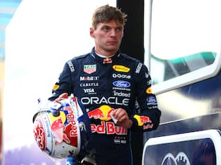 Verstappen achtste in kwalificatie Bakoe, Russell pakt pole na uitvallen Antonelli