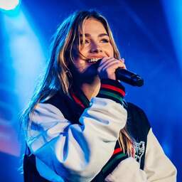NU+ | Roxy Dekker maakt fans ongeduldig met teasers, maar stopt er niet mee