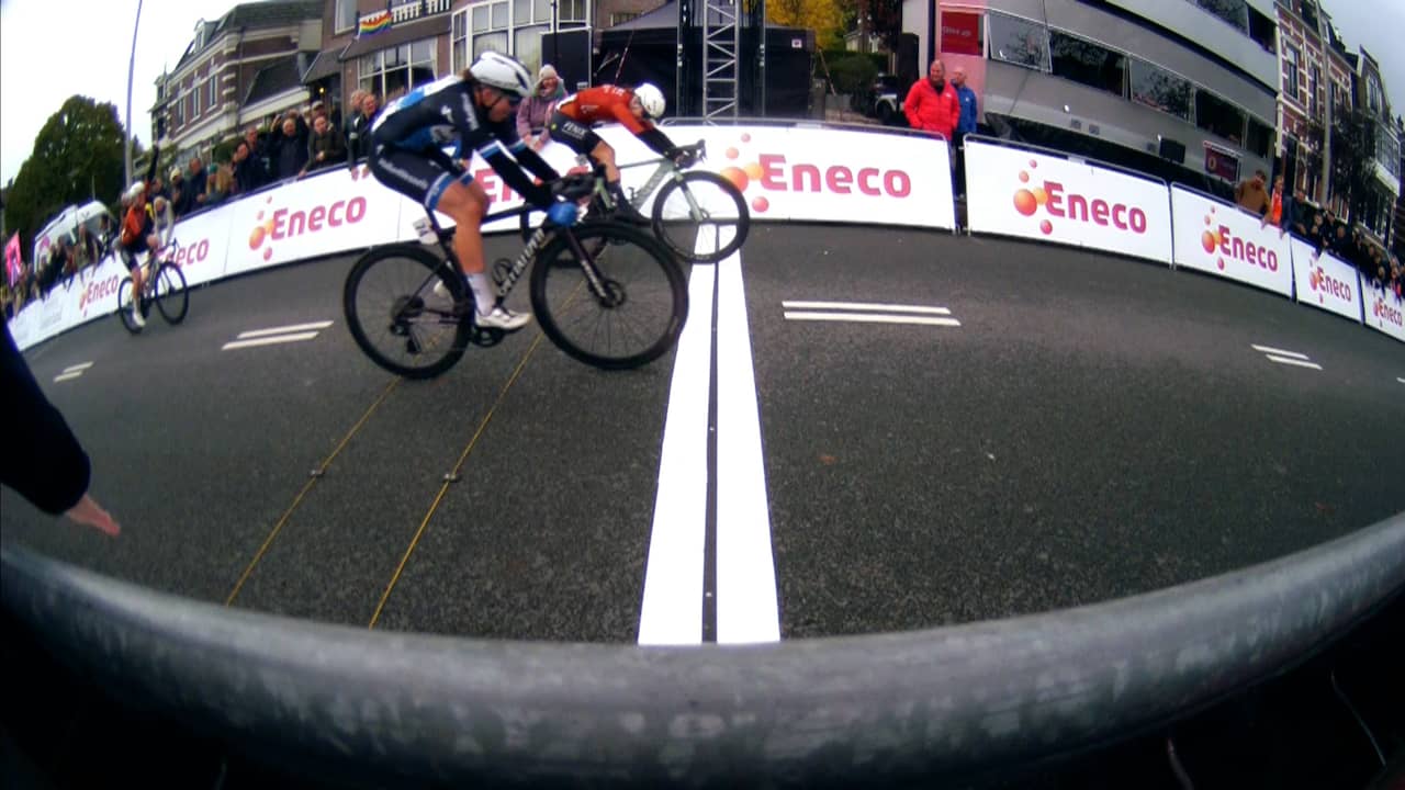 Bekijk de fotofinish bij de vrouwen in de slotrit van de Eneco Tour